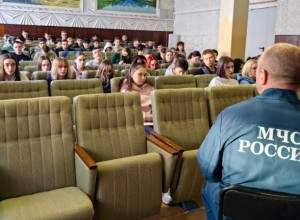 В Магадане состоялась встреча студентов с героем СВО