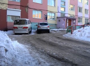 Почти 50% управляющих компаний в Магадане игнорирует правила уборки территорий